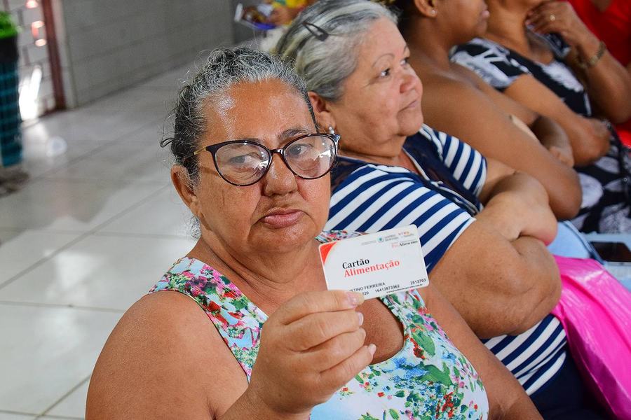 01-08-24-recadastramento-do-cartao-alimentacao-em-santa-rita-foto-alberto-machado-14.jpg