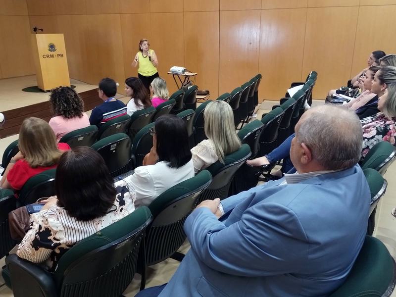 01-palestra-da-profa-dra-helen-khoury.jpg