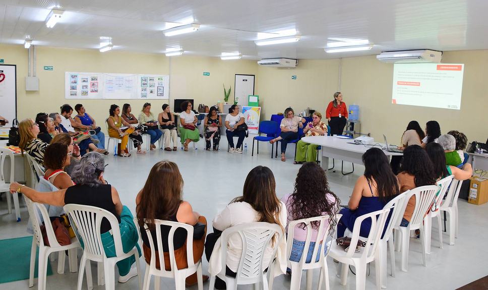 04-12-25-intercambio-com-o-projeto-acolher-foto-alberto-machado-5.jpg