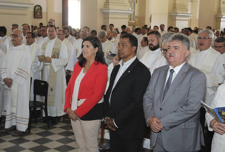 05_08_19-ligia-feliciano-representou-o-governador-na-missa-de-joao-pessoa_foto-francisco-franca-5.jpg