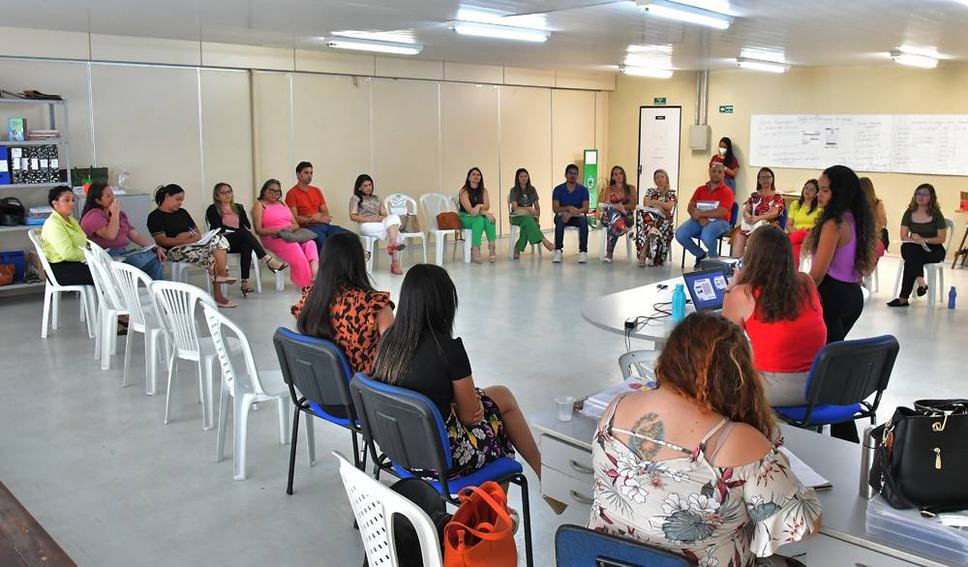 08-11-22-oficina-sobre-acolhimento-familiar-foto-alberto-machado-1.jpg