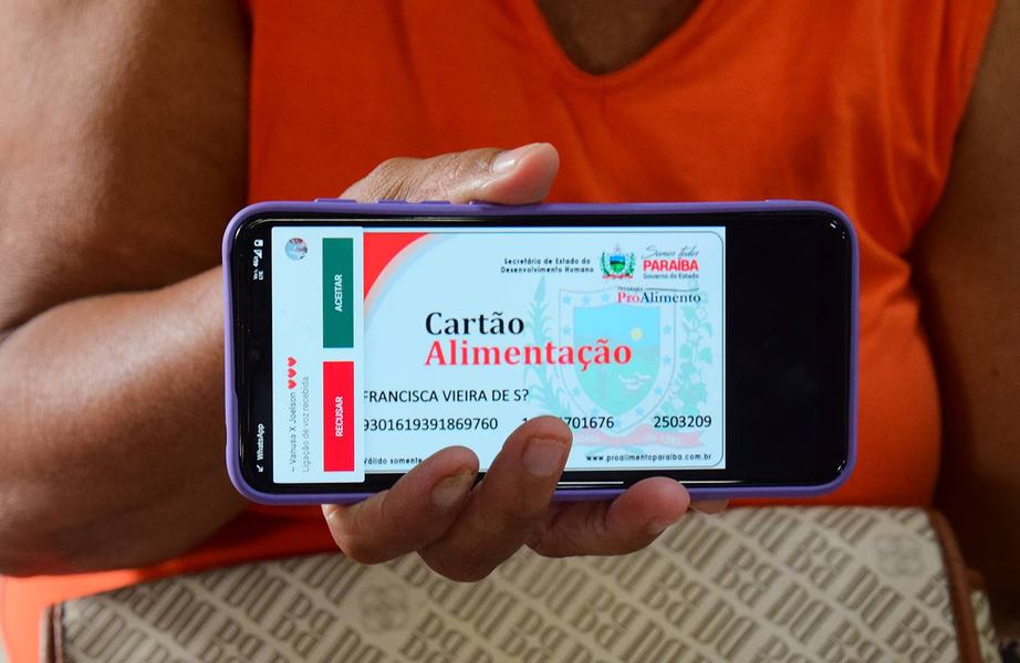 09-08-24-recadastramento-do-cartao-alimentacao-foto-alberto-machado-17.jpg