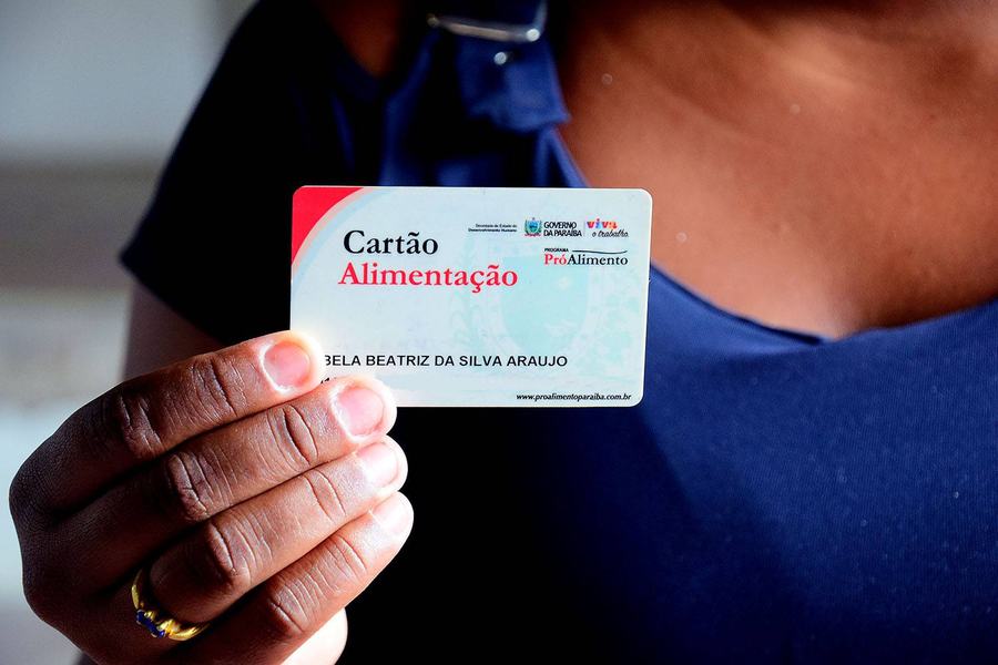 09-08-24-recadastramento-do-cartao-alimentacao-foto-alberto-machado-23.jpg