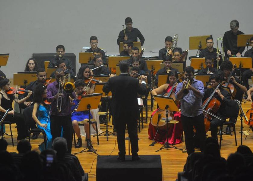 10_09_19-maestro-jose-siqueira-e-homenageado-pela-orquestra-sinfonica-jovem-da-paraiba-1.jpeg