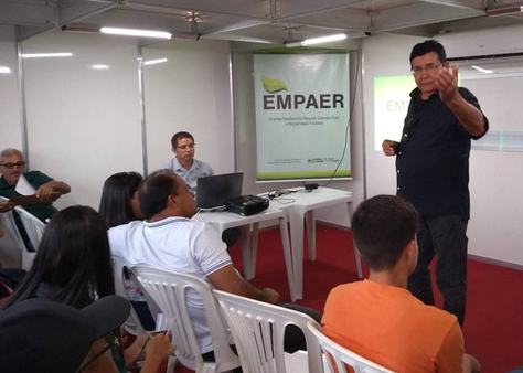 13_08_19-empaer-capacita-agricultores-durante-feira-da-agricultura-familiar-em-caapora-2.jpg