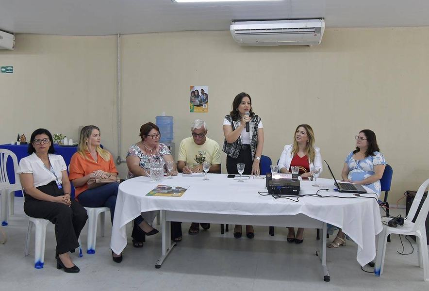 20-11-23-reuniao-de-discussao-sobre-servico-de-acolhimento-em-familia-acolhedora-foto-alberto-machado-6.jpg
