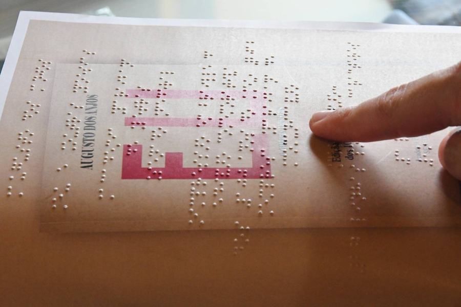 2024-11-12_entrega-livro-eu-em-braille-c-roberto-guedes-418.jpg