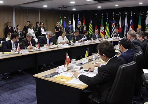 23_04_19-forum-dos-governadores-em-brasilia-5.jpg