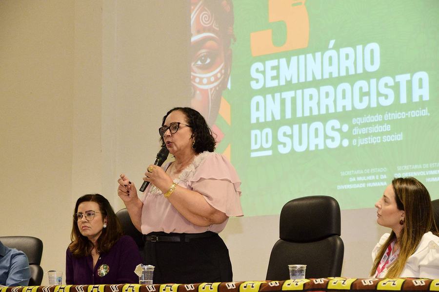 28-11-25-seminario-antirracista-do-suas-foto-alberto-machado-118.jpg