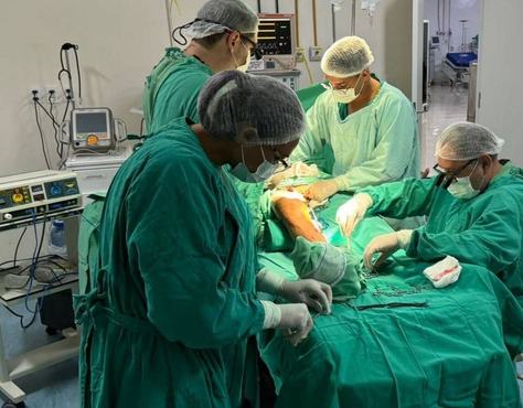 a-cirurgia-de-bypass-realizada-no-hospital-de-patos-demorou-quatro-horas-para-ser-concluida-e-contou-com-equipe-reforcada.jpg