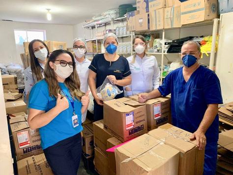 a-equipe-do-hospital-que-recebeu-o-material-doado.jpeg