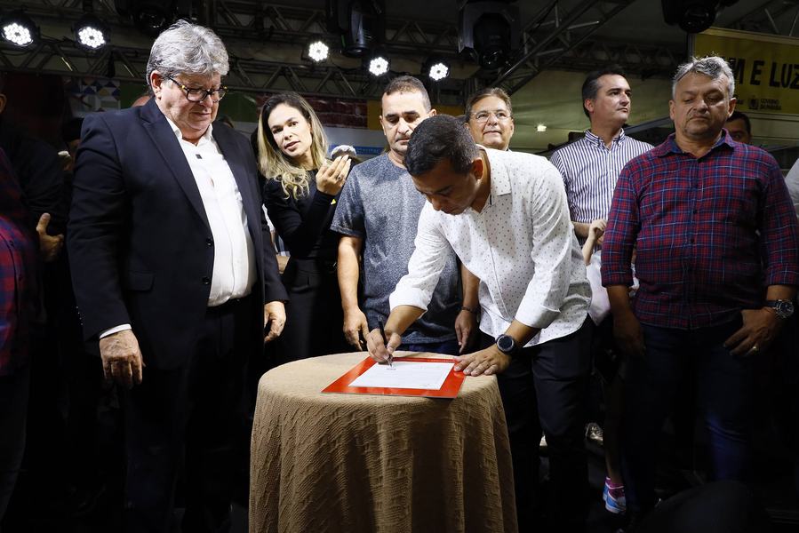 abertura-do-salao-de-artesano-em-cg-foto-francisco-franca-4.jpg
