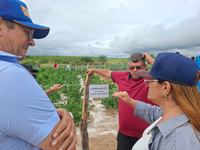 agronoma-da-sedap-pb-e-gerente-da-defesa-agropecuaria-girlene-alencar-durante-o-evento.jpeg