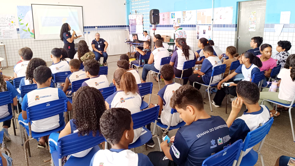 agua-na-medida_escola_cabedelo-4.png