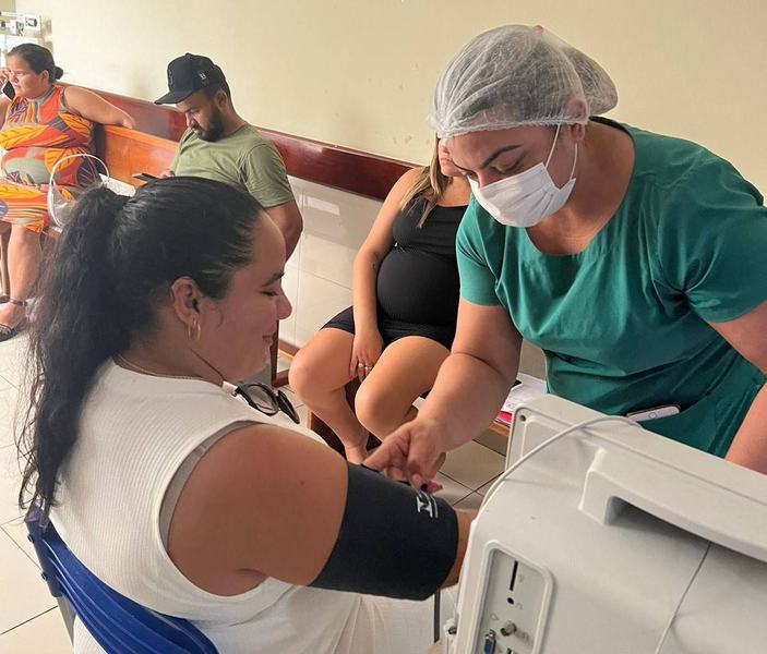antes-da-consulta-medica-as-gestantes-passam-pela-enfermagem.jpg