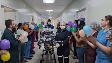 apos-quatro-meses-internada-no-hospital-metropolitano-paciente-em-cuidados-paliativos-se-recupera-de-avc-hemorragico-em-decorrencia-de-uma-malformacao-arteriovenosa-1.jpeg