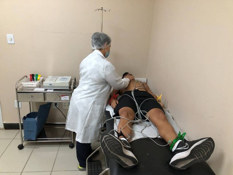 atletas-que-vao-representar-a-paraiba-na-taca-das-favelas-fazem-avaliacao-cardiaca-no-hospital-metropolitano-antes-do-torneio-em-sao-paulo-3.jpg