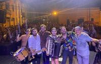 bella-raiane-e-banda.jpg