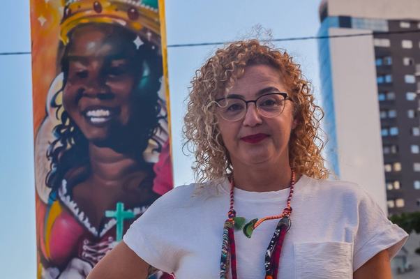Em novo horário, ‘Entrevista Funesc’ recebe Carol Oliveira e Claudia Aires