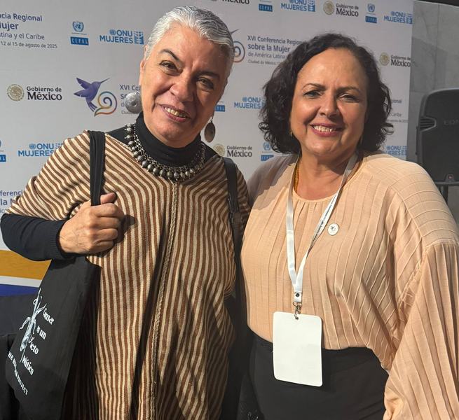 com-a-vice-ministra-do-mexico-maria-elvira-borquez.jpeg