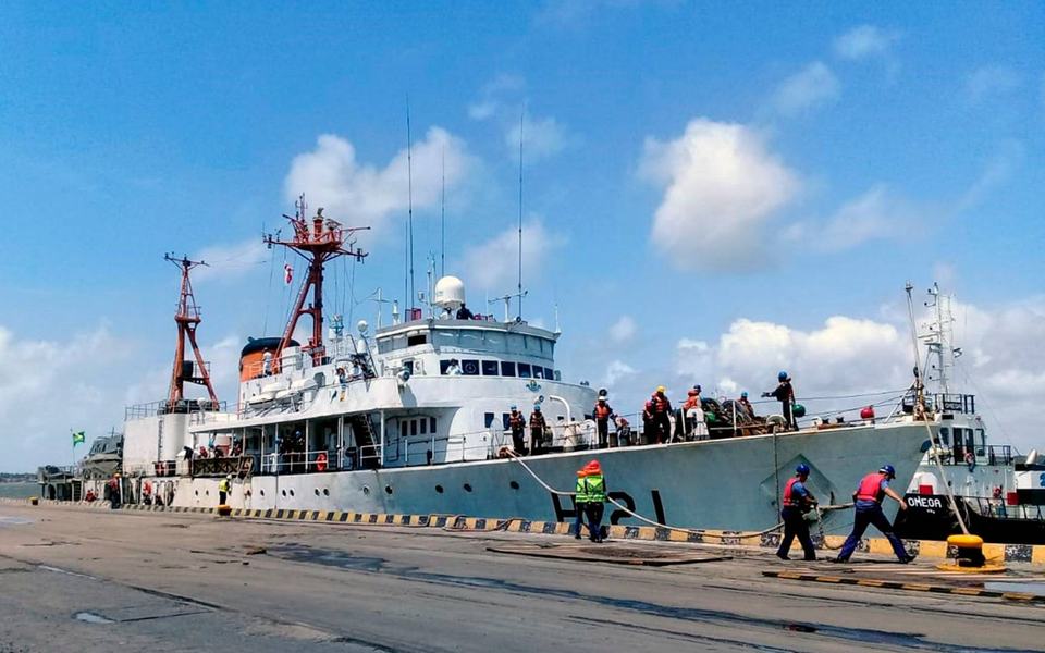 docas-recebe-navio-da-marinha-aberto-para-visitacao-sirius-1.jpg
