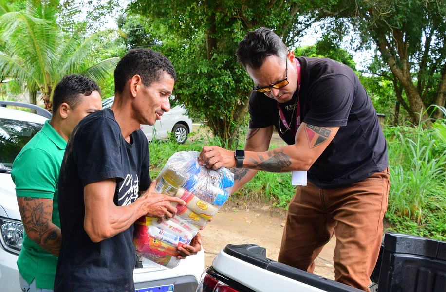 entrega-de-cestas-basicas-nas-comunidades-em-joao-pessoa-foto-alberto-machado-4.jpg