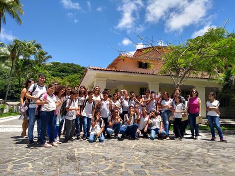 estudantes-do-projeto-a-escola-vai-a-fcja-5.jpg