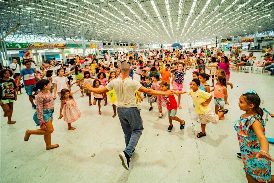 foto-i-o-corpo-brinquedo-erik-breno.jpg