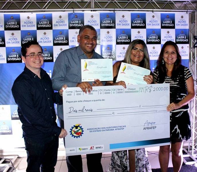 foto_premio_afrafep_de_educacao_fiscal_2019_escola_daura_ok-1.jpg