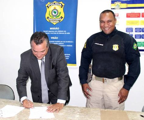 foto_receita_estadual_assina_cooperacao_tecnica_com_prf.jpg