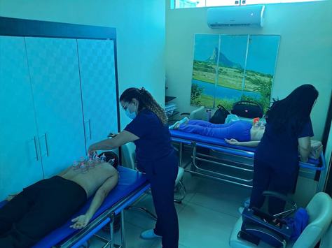 funcionarios-em-momento-de-relaxamento.jfif
