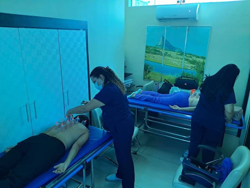 funcionarios-em-momento-de-relaxamento.jfif