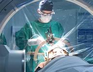 hospital-metropolitano-oferece-atendimento-a-pacientes-com-parkinson-e-realiza-cirurgias-1.jpeg