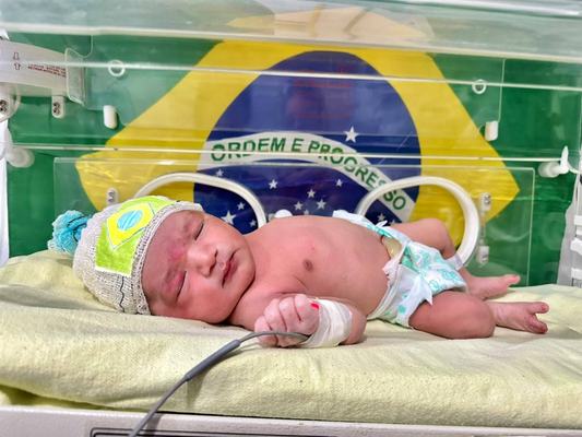 Hospital Regional de Guarabira promove ação de humanização e caracteriza bebês com temática da Copa do Mundo