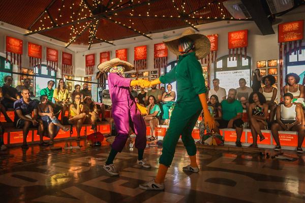 Caravana Interatos leva espetáculo de dança a Riacho de Santo Antônio