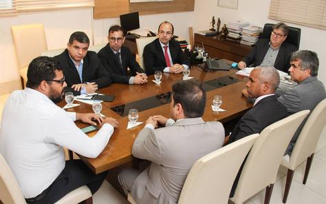 joao-audiencia-com-juiz-de-execucoes-penais-foto-francisco-franca-9.jpg