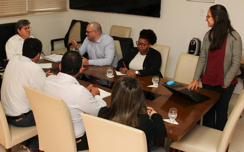 joao-reuniao-com-educacao-foto-francisco-franca-2.jpg