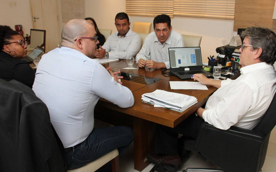 joao-reuniao-com-educacao-foto-francisco-franca-3.jpg