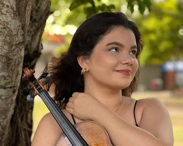 kattily-joyce-violinista.jpeg