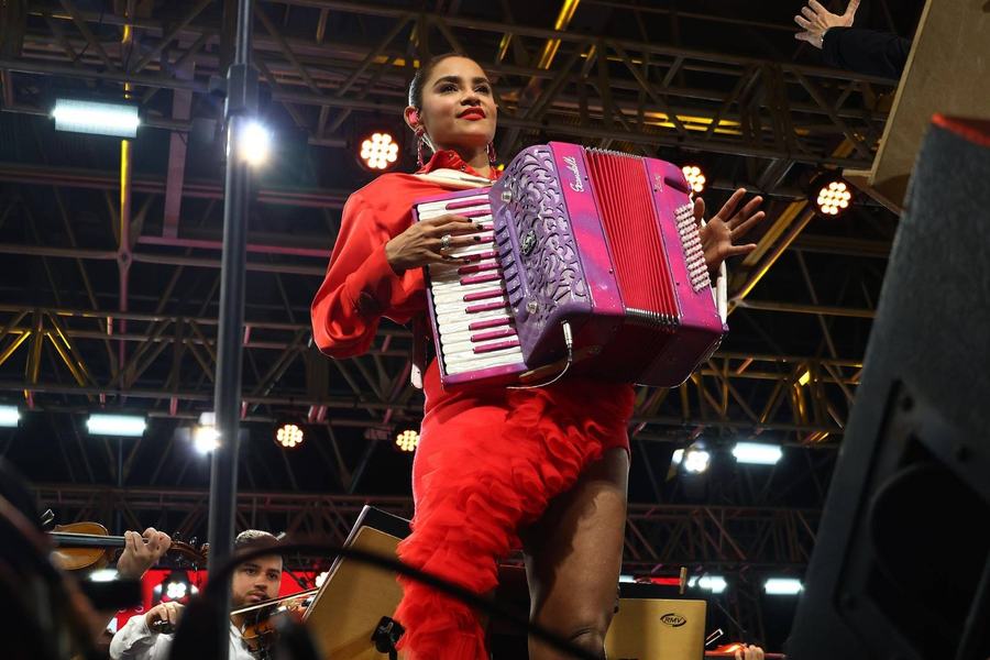 lucy-alves-e-ospb3.jpg