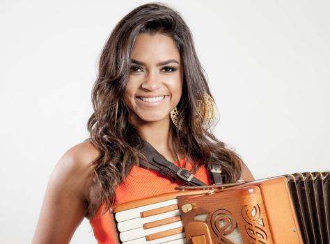 lucy-alves_33-a-1.jpg
