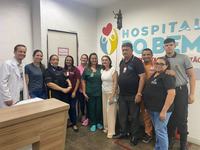 maria-eliane-e-parte-da-equipe-que-a-tratou-no-hospital-do-bem-de-patos.jpg