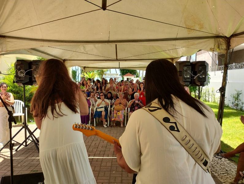 materia-26-03-2024-homenagem-mulheres-show-renata-arruda-foto-fatima-frias.jpg