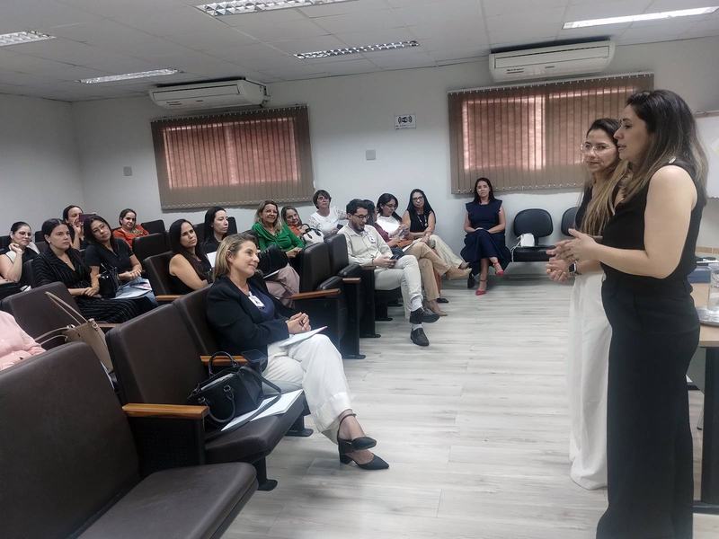 oficina-eventos-adversos-natalia-leal-e-polianna-01.jpg