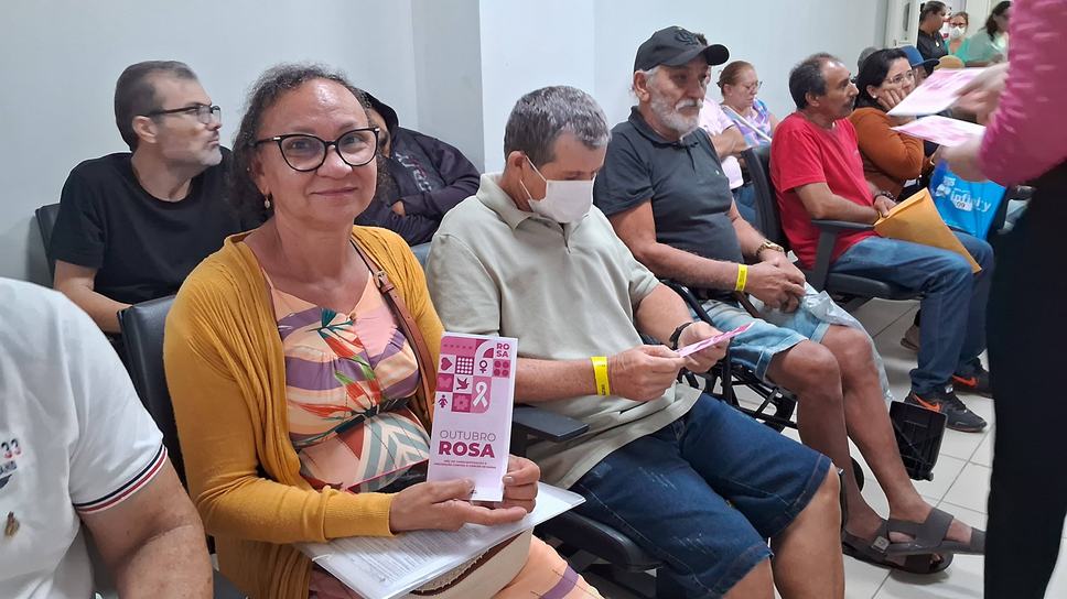 outubro-rosa-hospital-metropolitano-promove-acao-de-conscientizacao-sobre-prevencao-do-cancer-de-mama-2.jpg