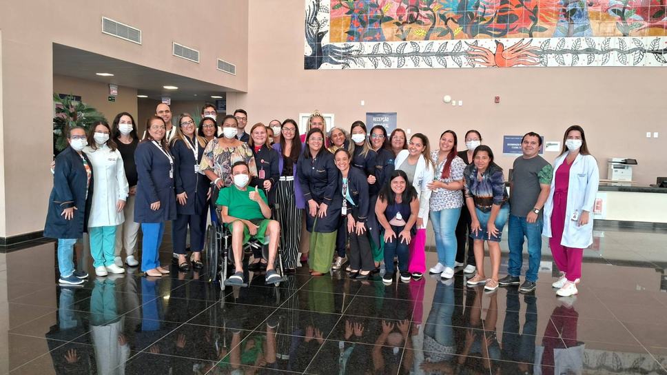 paciente-que-realizou-transplante-no-hospital-metropolitano-recebe-alta-hospitalar-1.jpg
