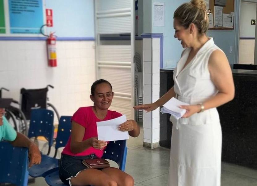 pacientes-acompanhantes-e-funcionarios-receberam-material-educativo-sobre-o-sao-jose-de-piranhas.jpg