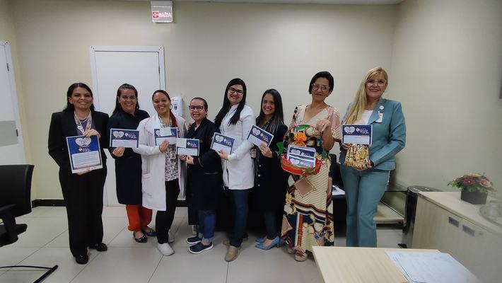 Dia dos Pais: pacientes internados no Hospital Metropolitano recebem cartinhas e presentes