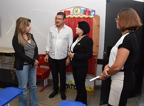 primeiradamanopapelmache_fotoandelucio2.JPG
