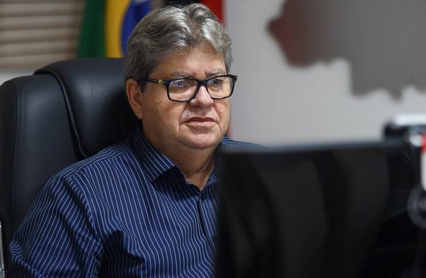 Governador estende reajuste de 10% dos policiais aos servidores do Estado, incluindo os aposentados